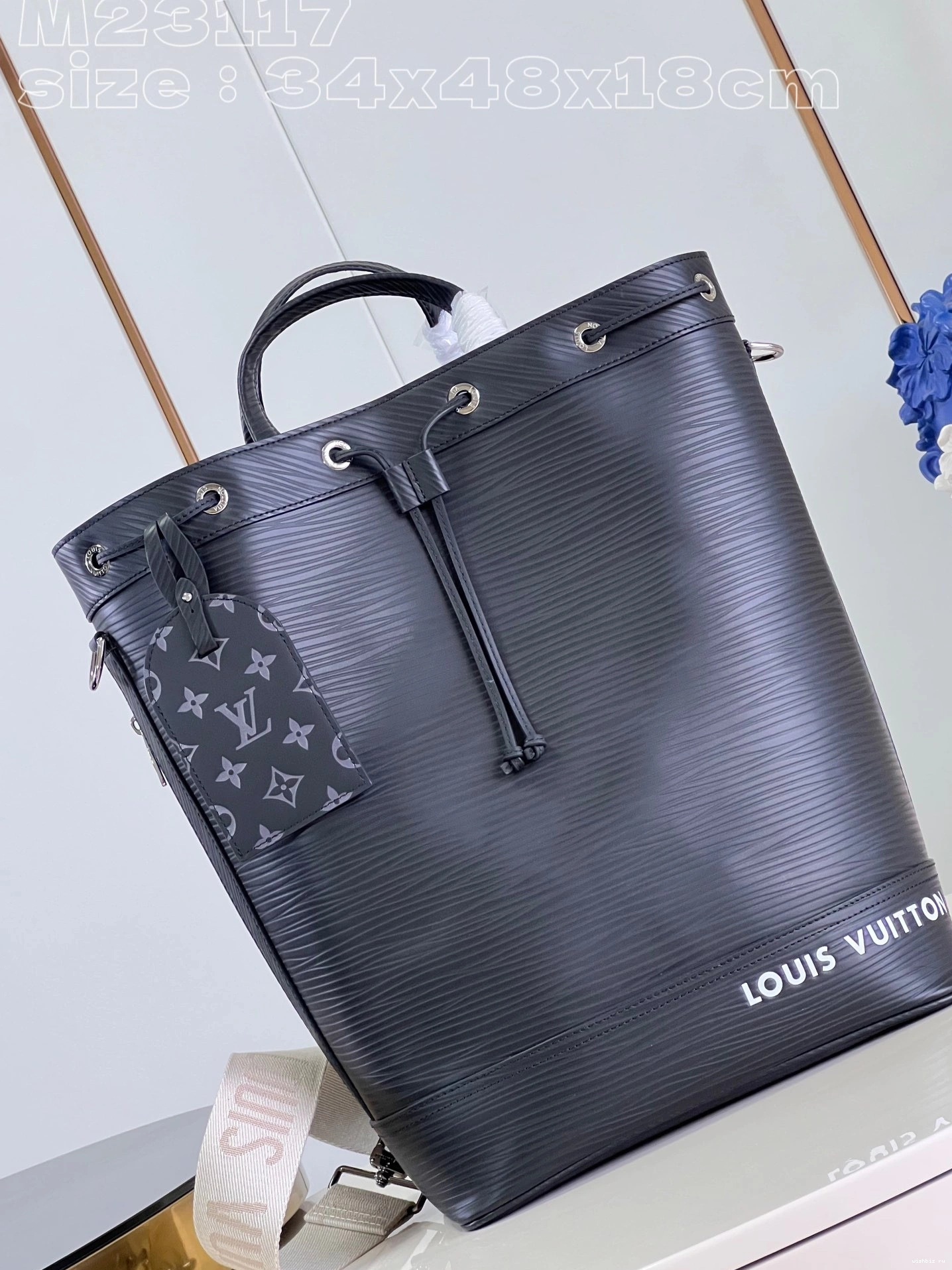 WIS VUITTON Maxi Sling LOUIS Noé 1031